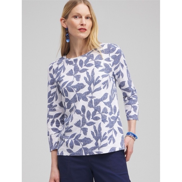 Chico’s Cotton Slub Leaf Print 3/4 Sleeve Button Tee Blue White - Picture 1 of 13